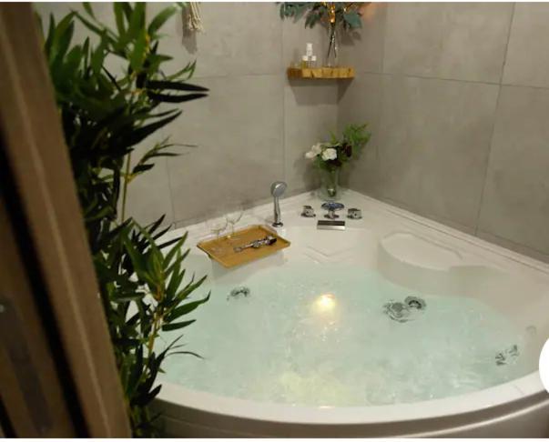 Casina In Via Foria Bed & Breakfast
