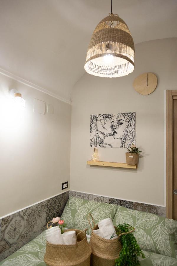Casina In Via Foria * Naples