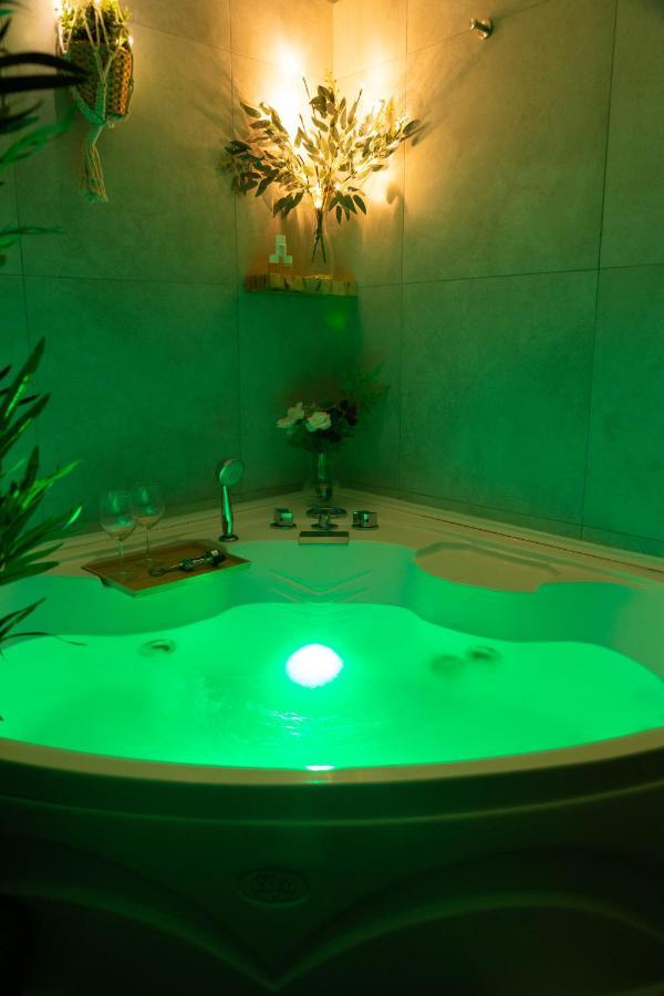 Bed & Breakfast Casina In Via Foria Naples